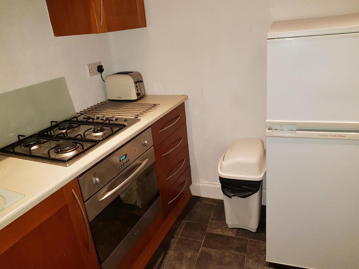 Glen View Apartments Port Glasgow Bagian luar foto