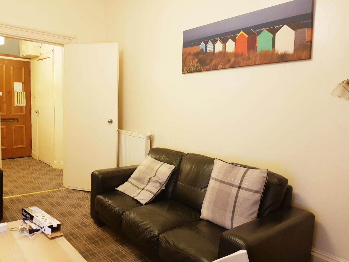 Glen View Apartments Port Glasgow Bagian luar foto