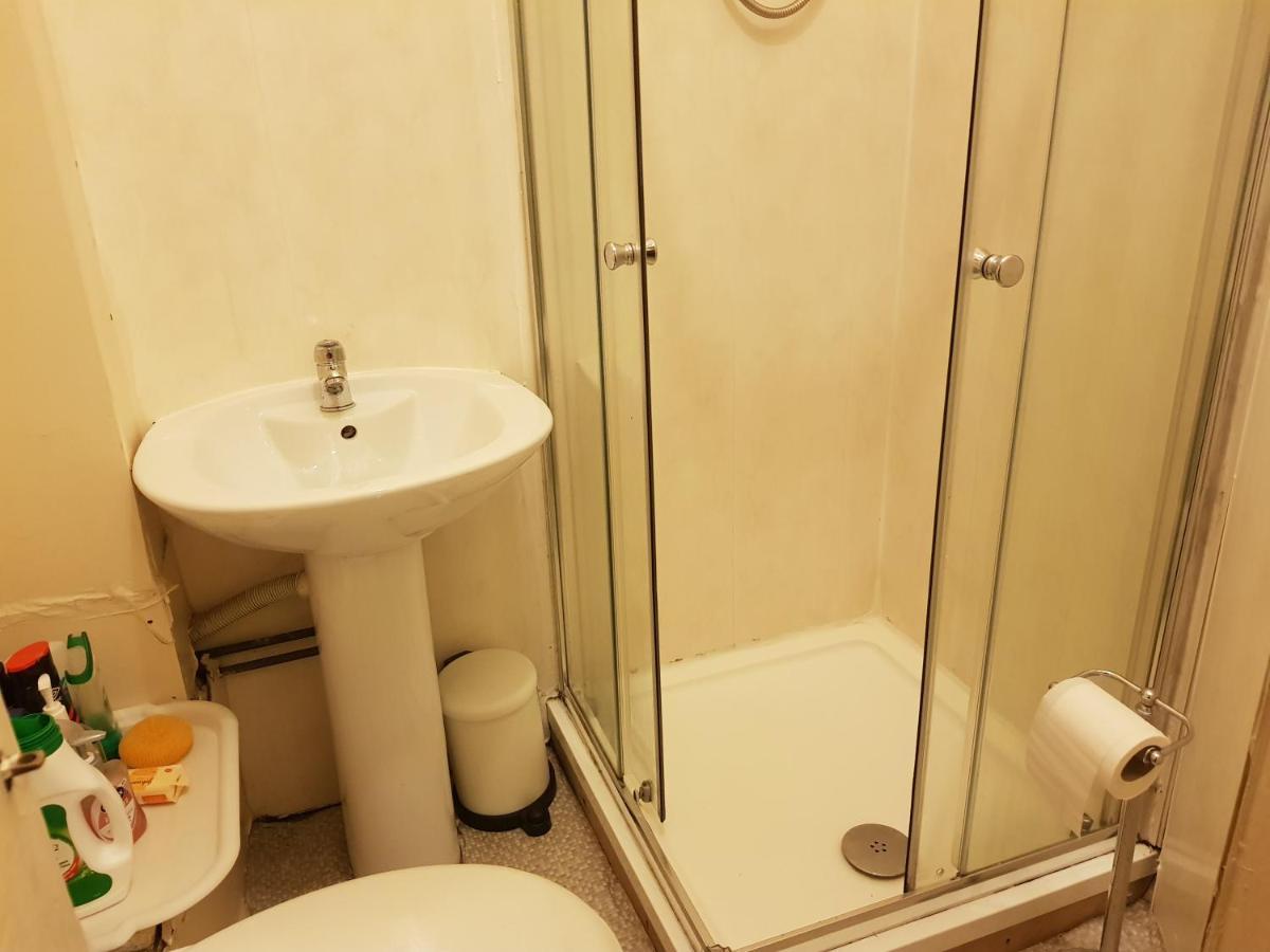 Glen View Apartments Port Glasgow Bagian luar foto