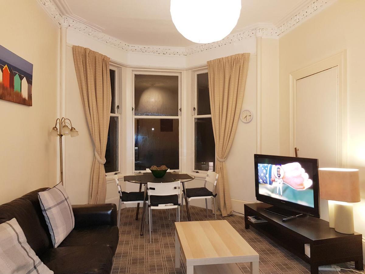 Glen View Apartments Port Glasgow Bagian luar foto
