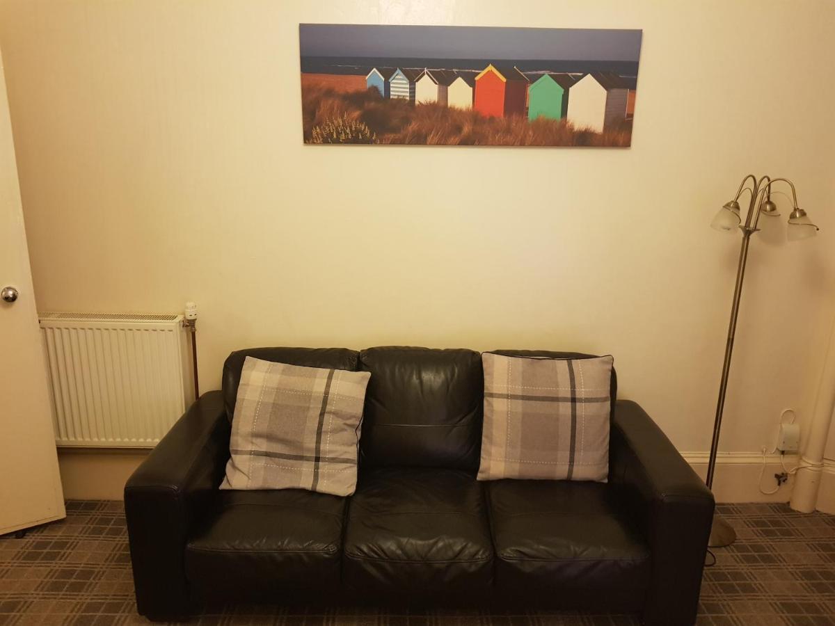 Glen View Apartments Port Glasgow Bagian luar foto
