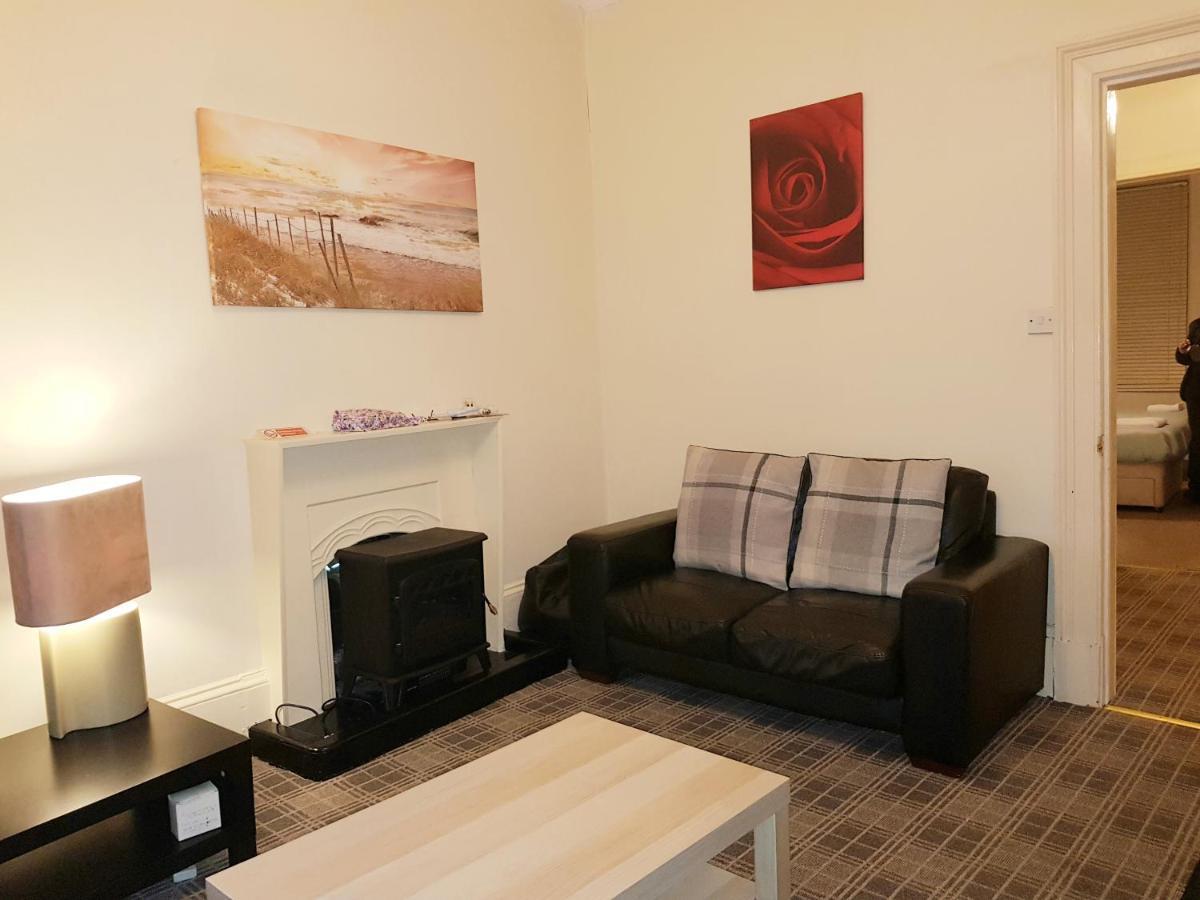 Glen View Apartments Port Glasgow Bagian luar foto