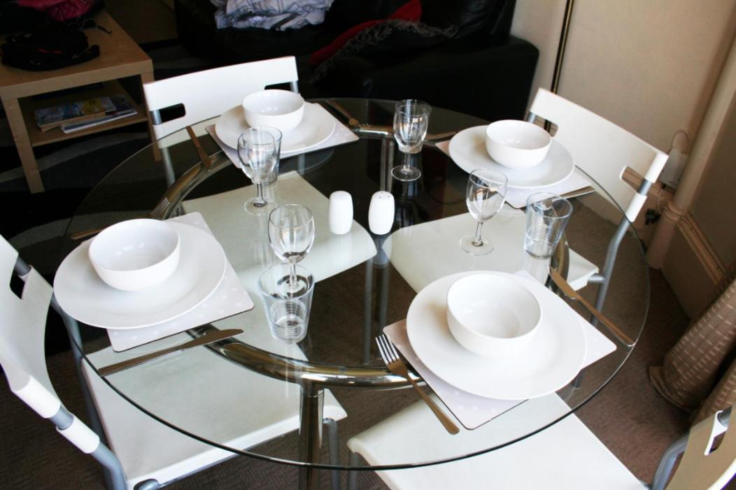 Glen View Apartments Port Glasgow Bagian luar foto