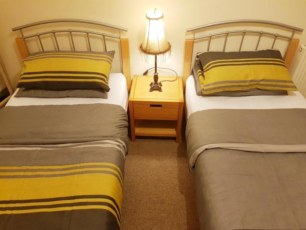 Glen View Apartments Port Glasgow Bagian luar foto