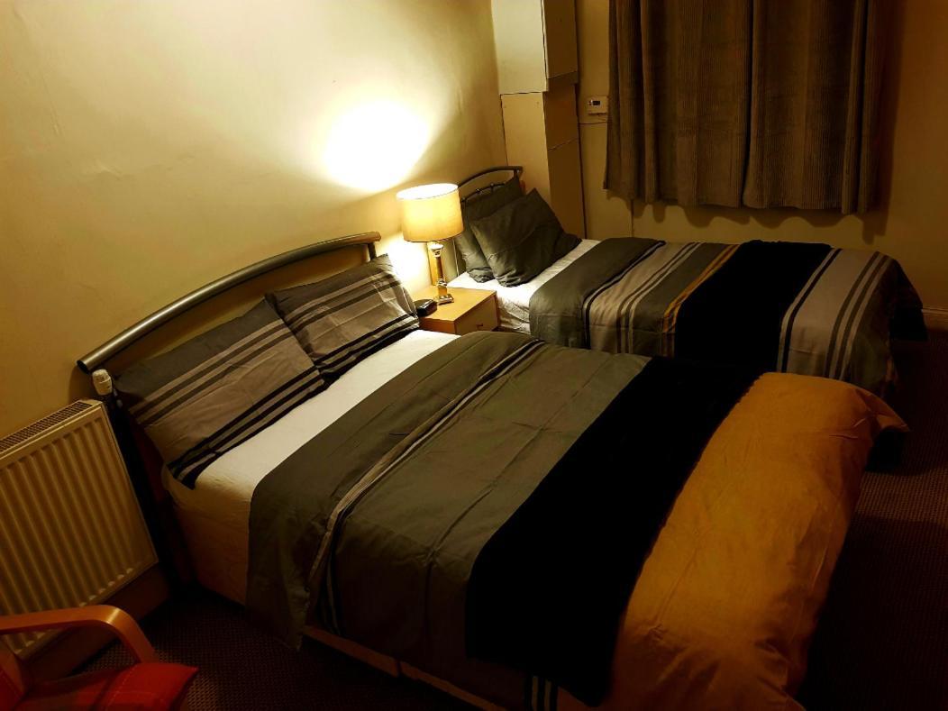 Glen View Apartments Port Glasgow Bagian luar foto