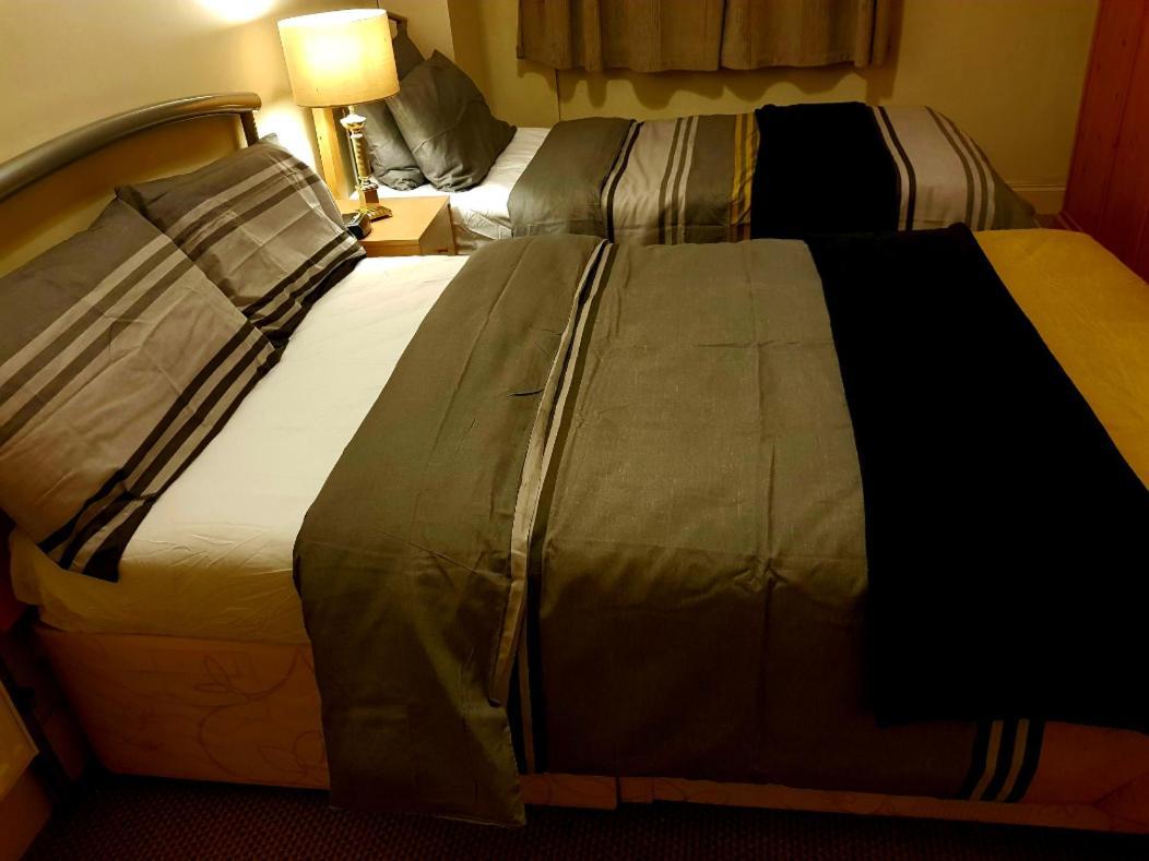Glen View Apartments Port Glasgow Bagian luar foto